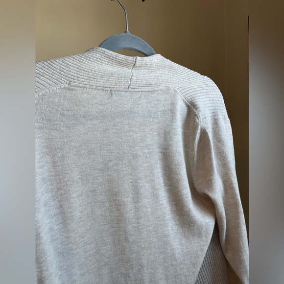 Cardigan - Picture 2 of 6